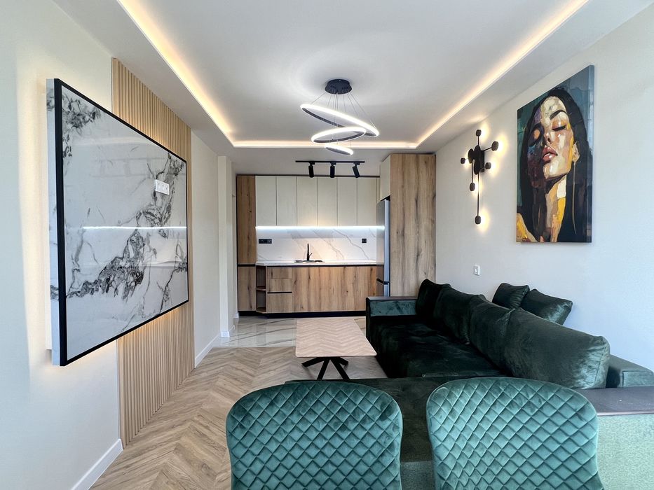 Продава се Тристаен апартамент в Силистра, Север - 70 кв.м за 1415 €/кв.м - Снимка #1