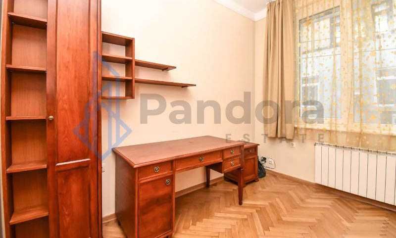 Дава се под наем Тристаен апартамент в София, Лозенец - 130 кв.м за 899 € - Снимка #7