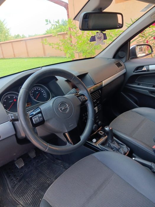 OPEL Astra 2009 — imagine 3