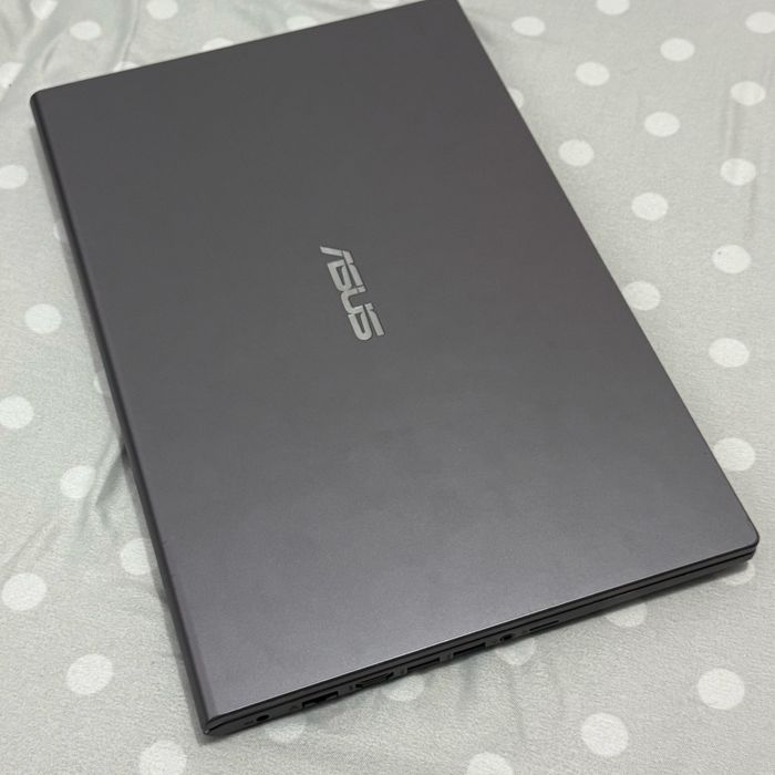 Asus X545F pentru piese.