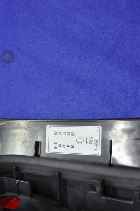 Фонари задние на Mercedes Vito. Кузов W638.