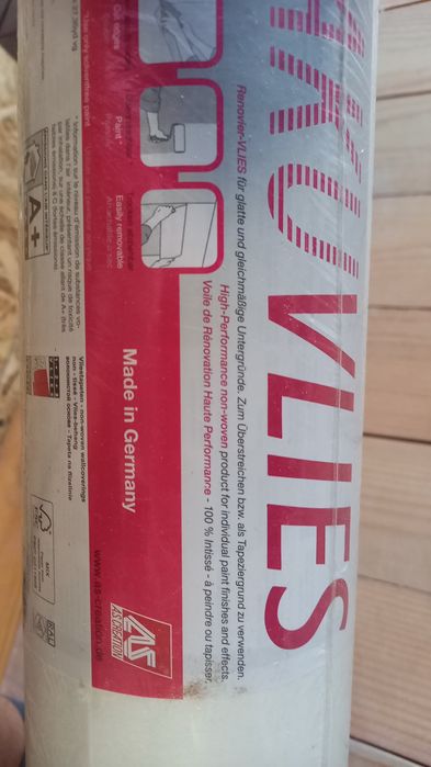 Tapet de hartie vopsibil role 25 mp Germania - pereti noi sau renovari