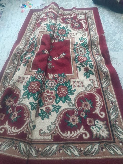 Оюлы килем сатылады