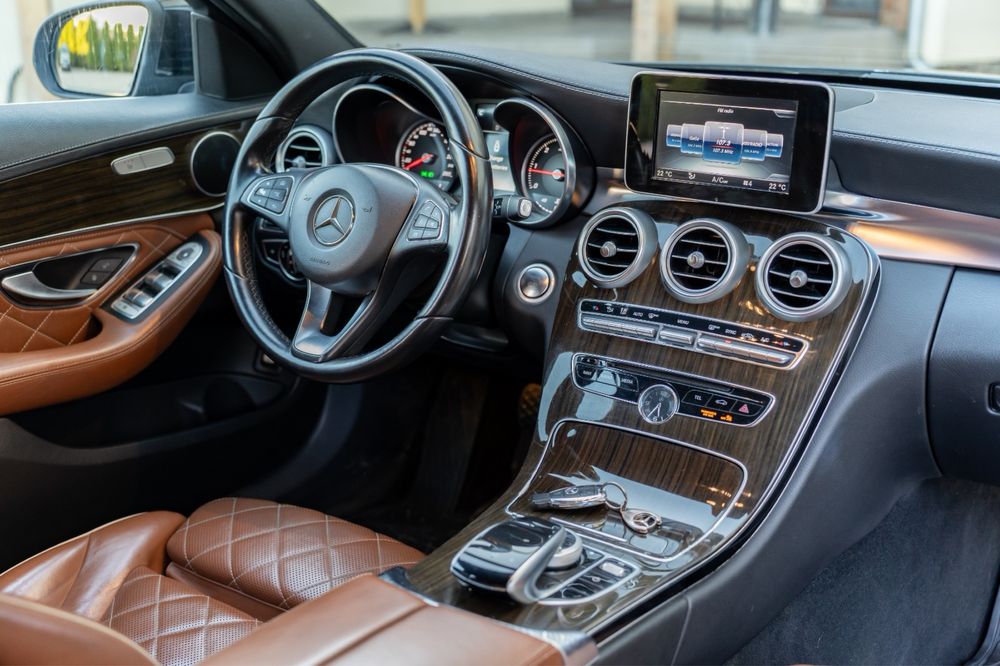Mercedes-Benz C 220 - 4MATIC - 7G TRONIC - full istoric