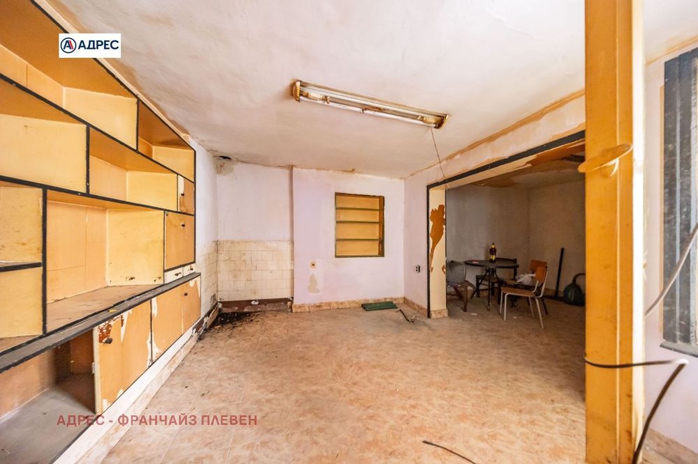 Къща в Плевен-Идеален център площ 80 цена 82000