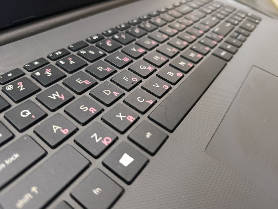 HP 255 G6 15.6" 512 GB Нова батерия Отлично състояние