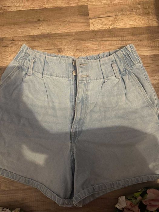 Продавам нови дрехи