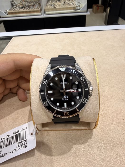 Часы Casio duro 200m