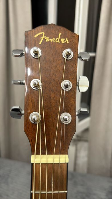 Акустическая гитара Fender