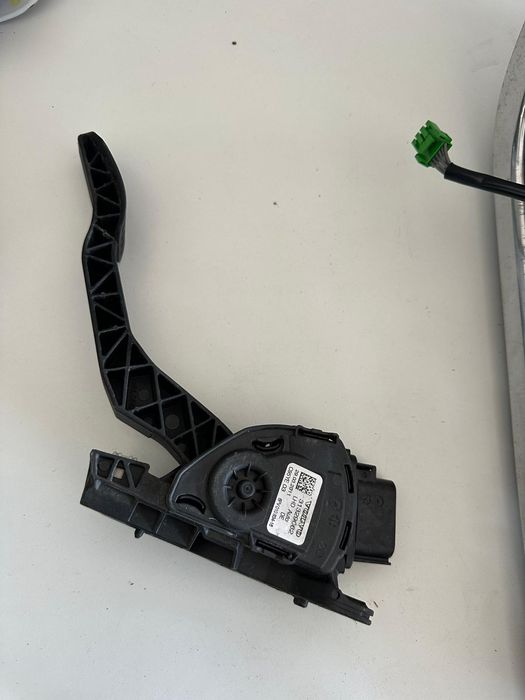 Pedala acceleratie Volvo XC60 S60 V60 31329062