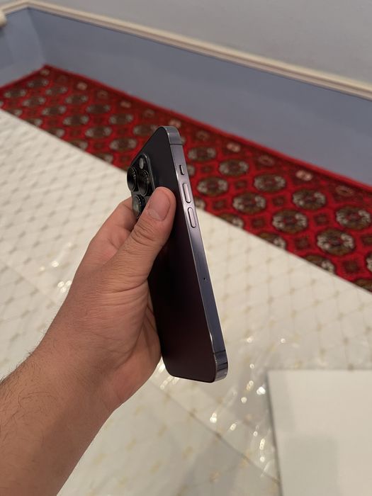 Iphone 14 pro purple