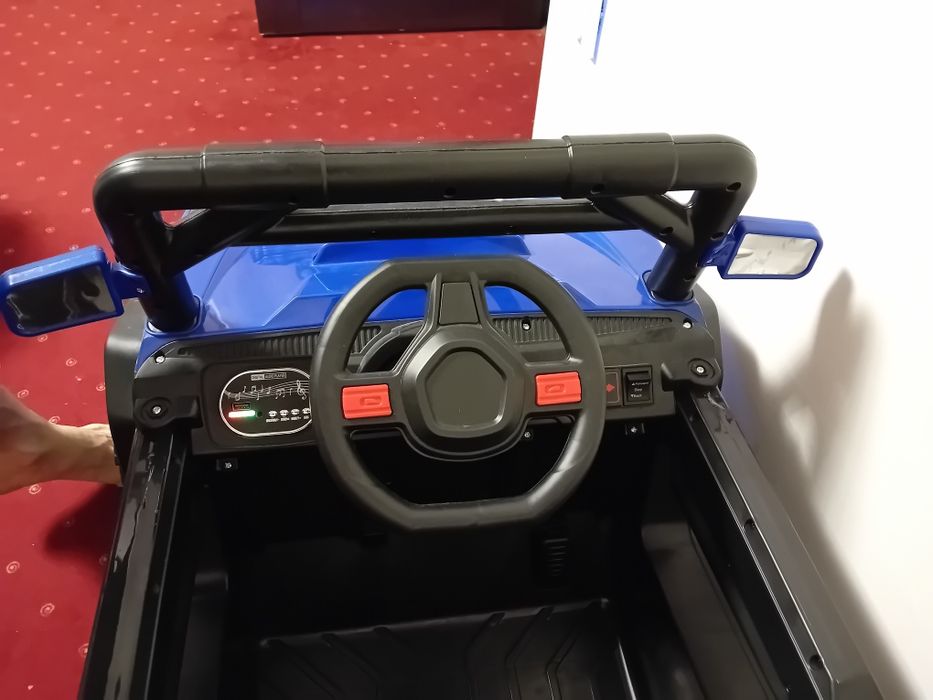 Vând mașină electrică pentru copii