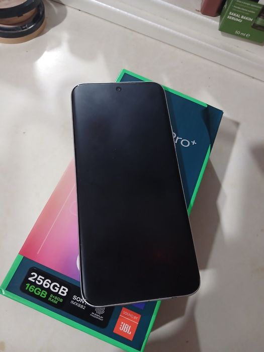 Infinix Hot 60 pro + 16/256 Gb holati ideal