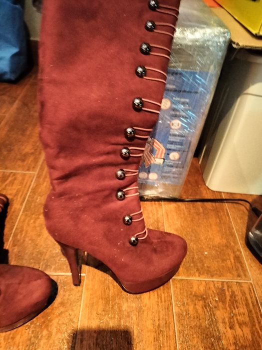 Cizme din piele intoarsa