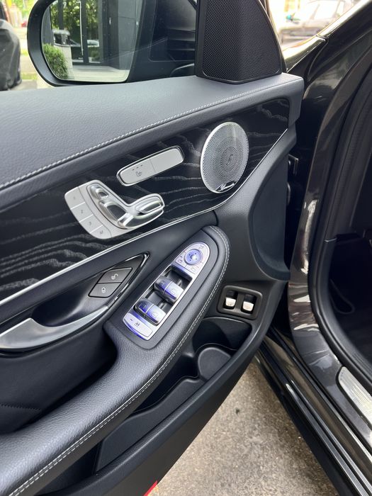 Mercedes-Benz C300e 4MATIC AMG Line Plug-in Hybrid – 2021 | 320 CP
