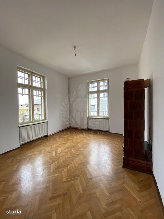 Spațiu Comercial // Birouri, 4 camere, ultracentral, Ploiesti