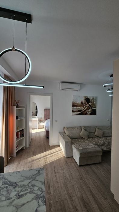 Studio 2 camere lux de inchiriat pe termen lung