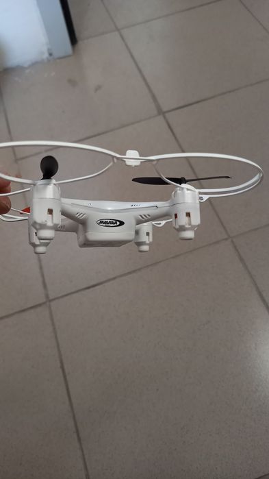 2 Броя Дронове за 75 лв с дистанционно управление дрон