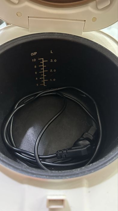 Продам мультиварку.