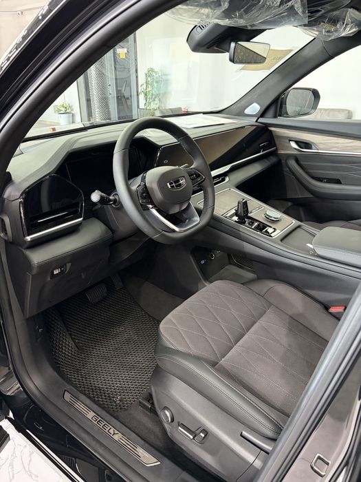 Geely monjaro flagship