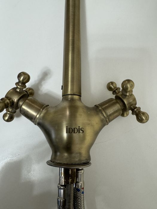 Смеситель Iddis высокий