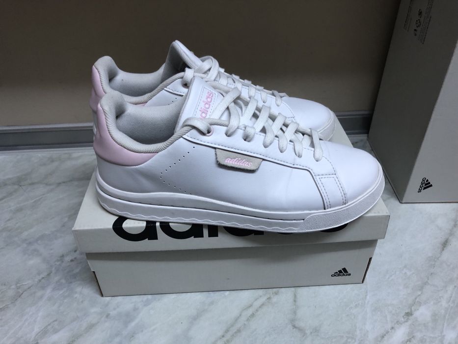 Спортни обувки  adidas