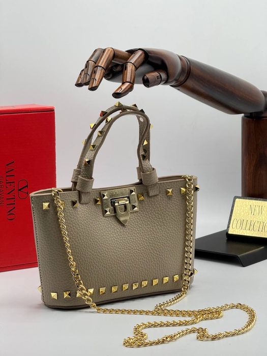 Geanta Valentino noua !!! Dimensiuni 22/14 !!!