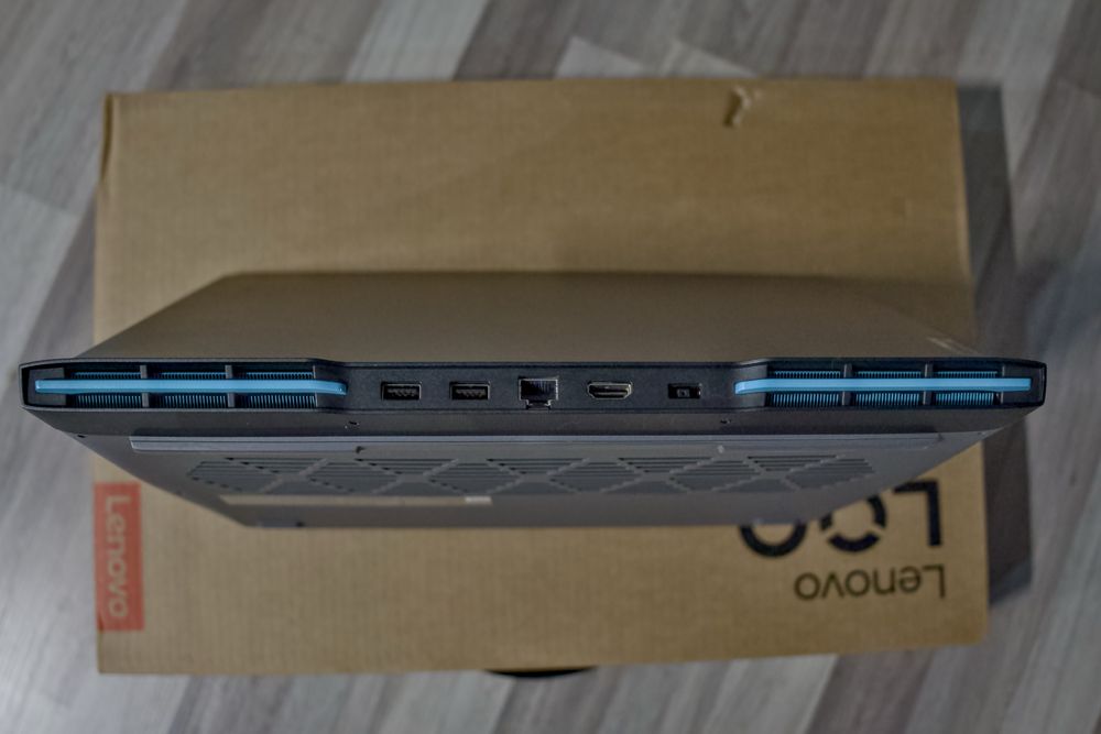 Геймърски лаптоп Lenovo LOQ