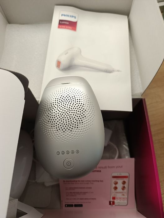 Фотоепилатор Philips Lumea Advanced IPL – Като нов, пълен комплект