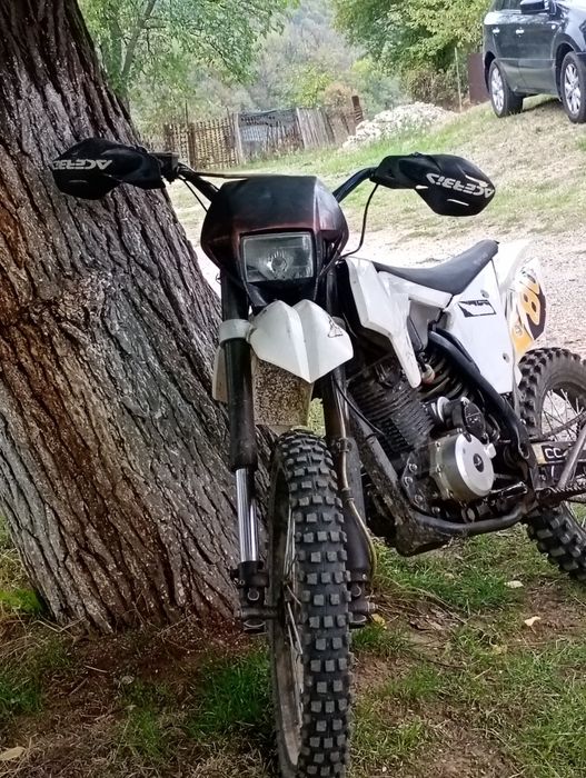 Dau la schimb huriccane de 250cc