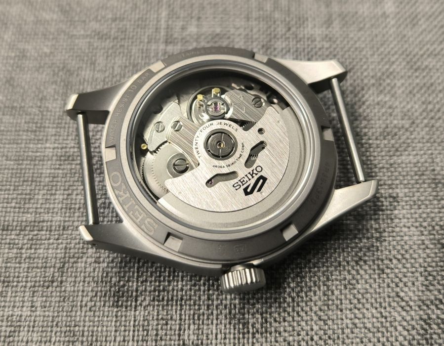 Seiko 5 sport, Field  watch