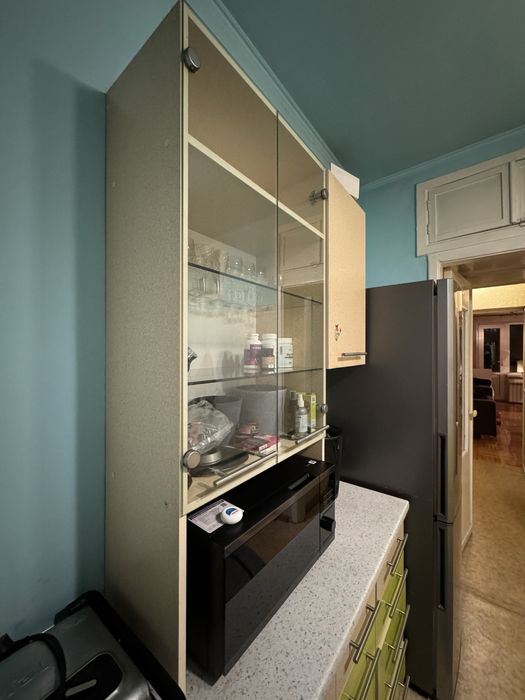 Кухонный шкаф (со стеклом)