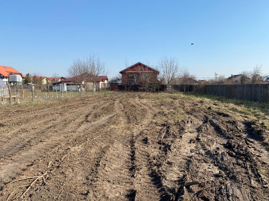 Teren 1000mp strada Plopilor Cornetu
