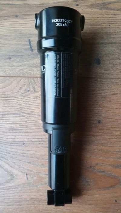 Shock Moustache Trunion Magic Grip 205x60
