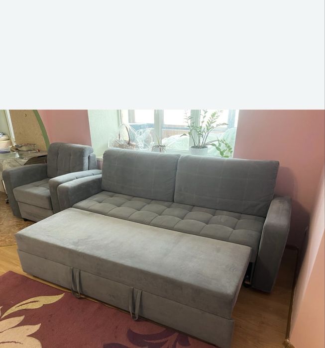 Продам диван с креслом в отличном состоянии .