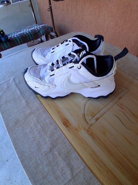 Adidași Nike de damă