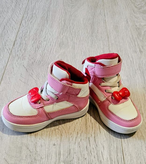 Vand adidași înalți fetiță