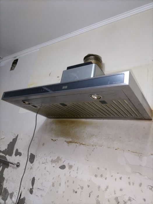 Продам вытяжку хорошую