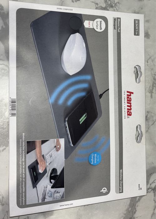 Mouse pad cu incarcator wireless incorporat