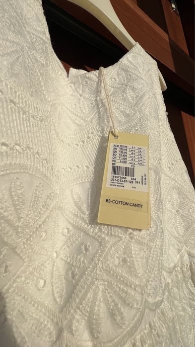 Продам платье новое