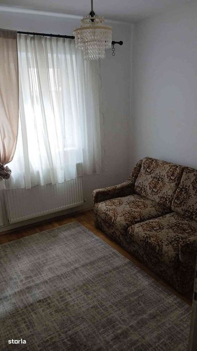 Apartament cu 3 camere, închiriere parter, 1300 RON