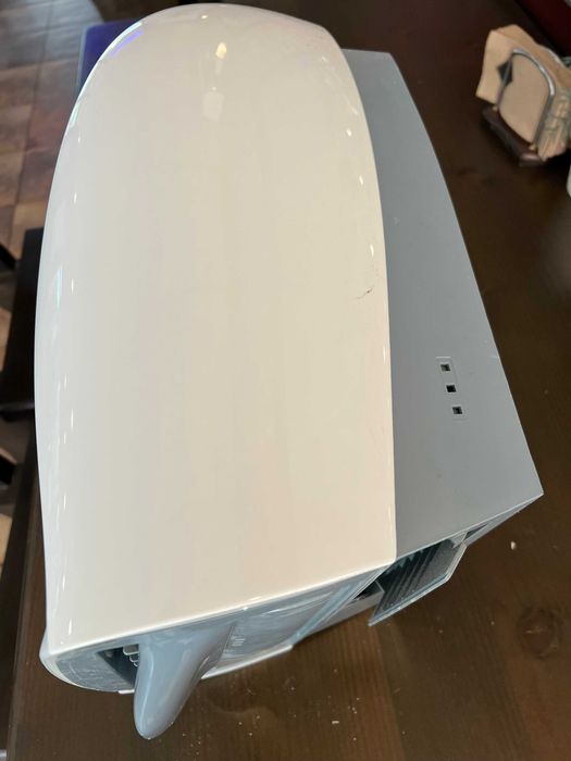 Дозатор за кърпи за ръце на хартиена  ролка