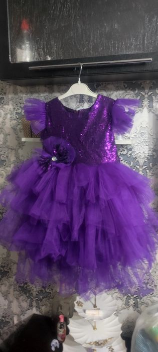 Нарядное платье для девочки