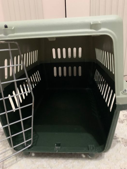 Продам переноску для кошек