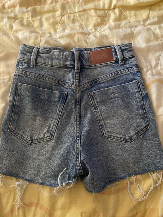 Къси тъмни гащи Zara