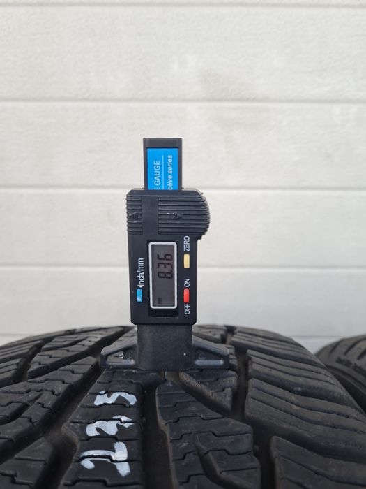 Всесезонни гуми 2 броя UNIROYAL AllSeasonExpert2 235 55 R18 дот 1922