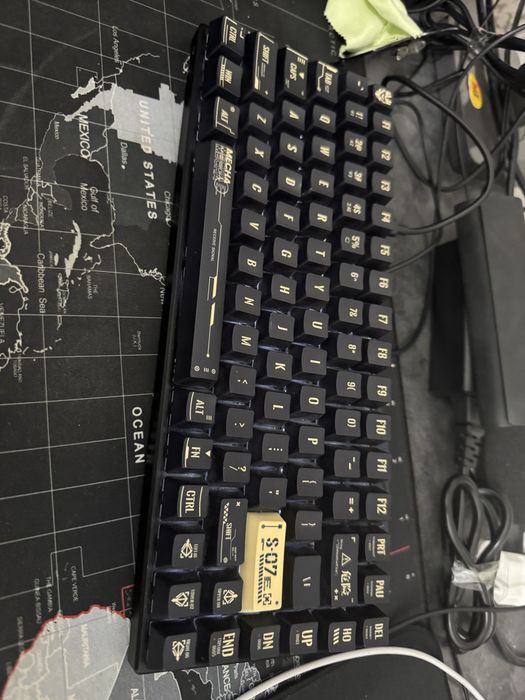 Logitche superlight 2 hyperx cloud 2 klaviatura