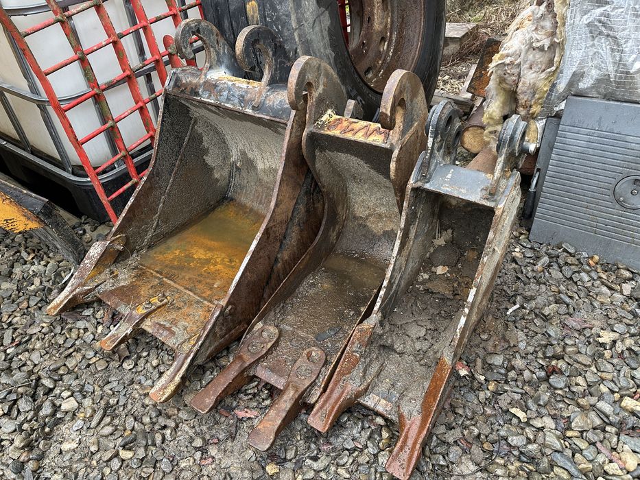 Vand cupe miniexcavator si cuplaj cw05