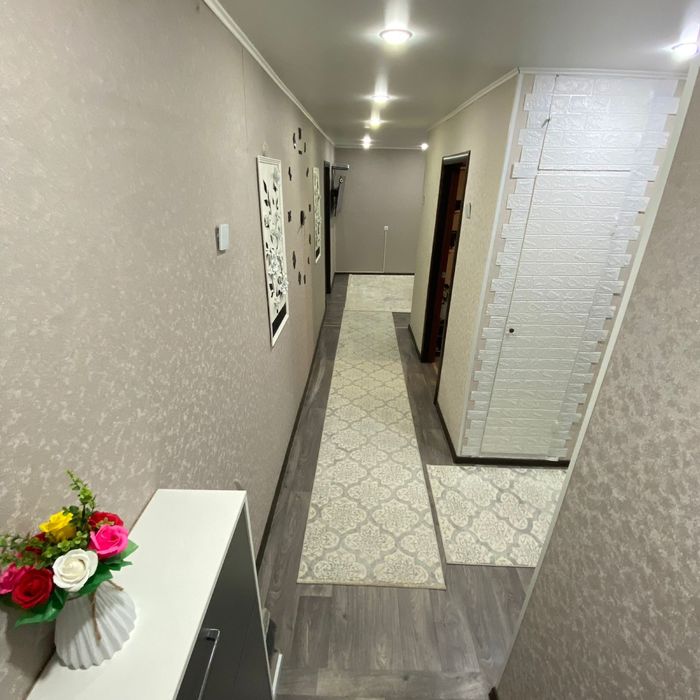 Продам квартиру 3-комнатную