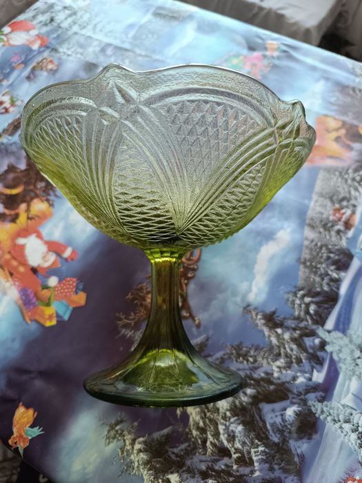 Продам фруктовницу